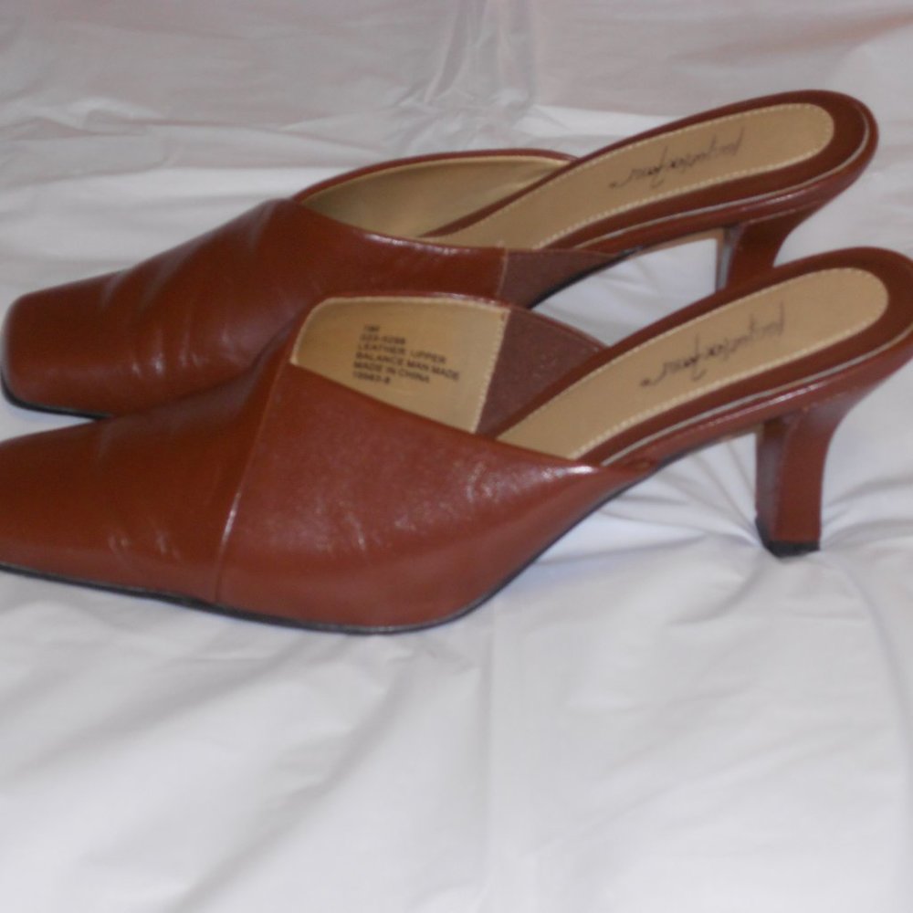 Jacqueline Ferrar Mules Size 7.5M - Picture 3 of 4
